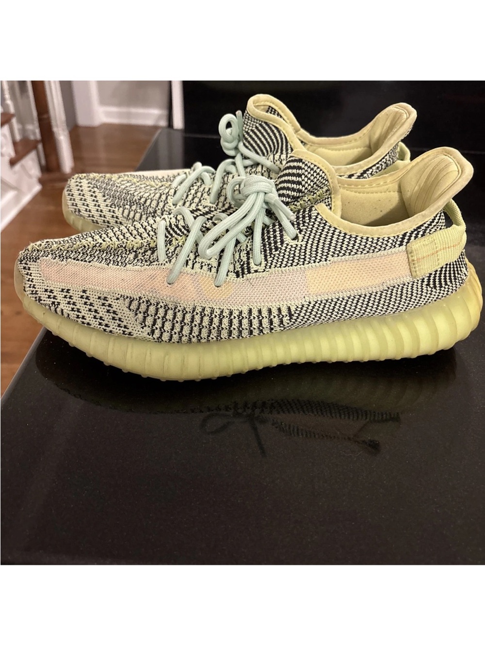 adidas Yeezy Boost 350 V2 Men Knit Low-Top Sneakers in Cream & Pale Yellow 10.5